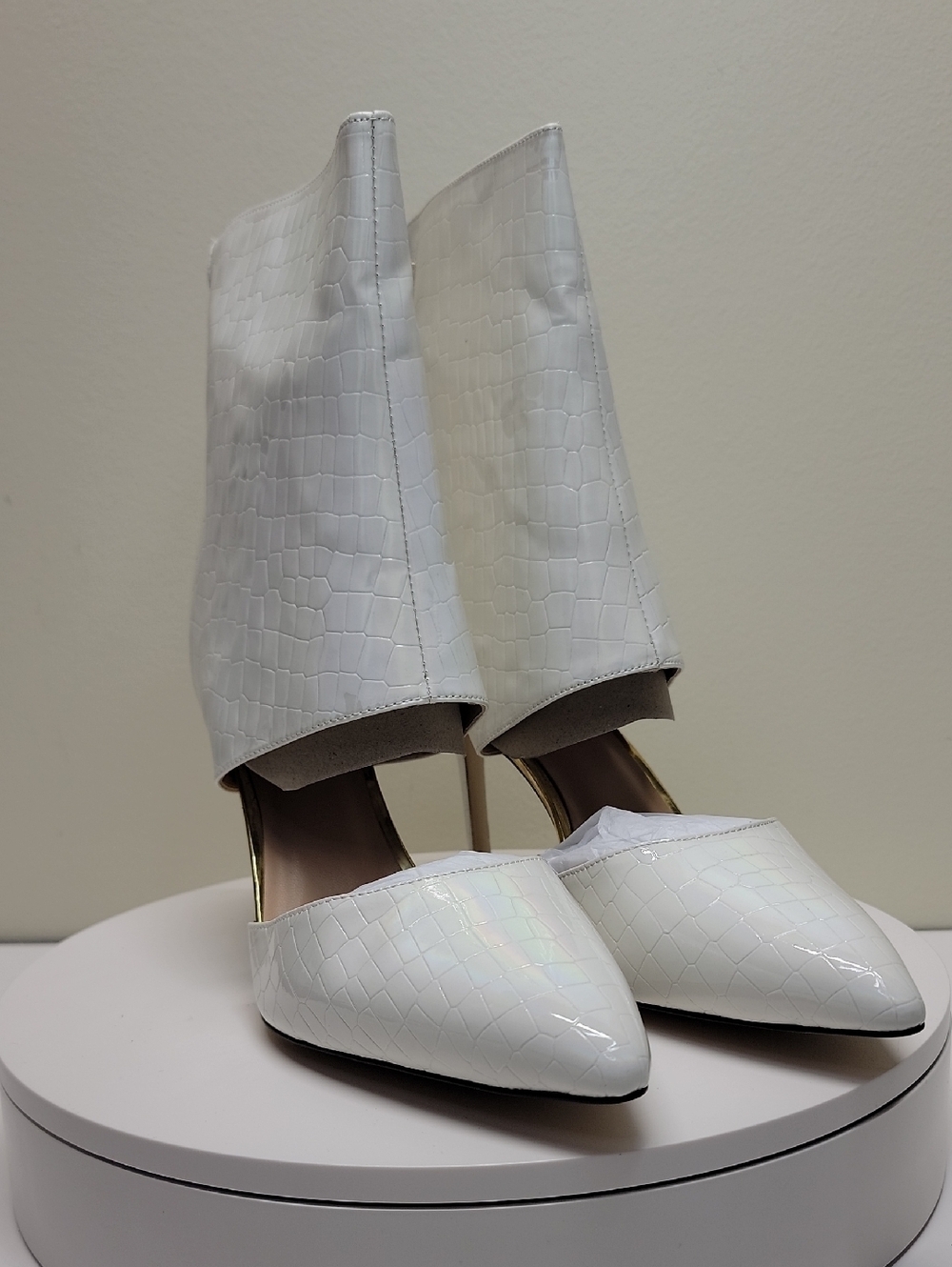 THINGS II COME NEW WHITE IRIDESCENT SNAKE STILETTOS - Picture 5 of 11